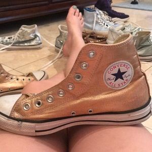 Gold Converse!!